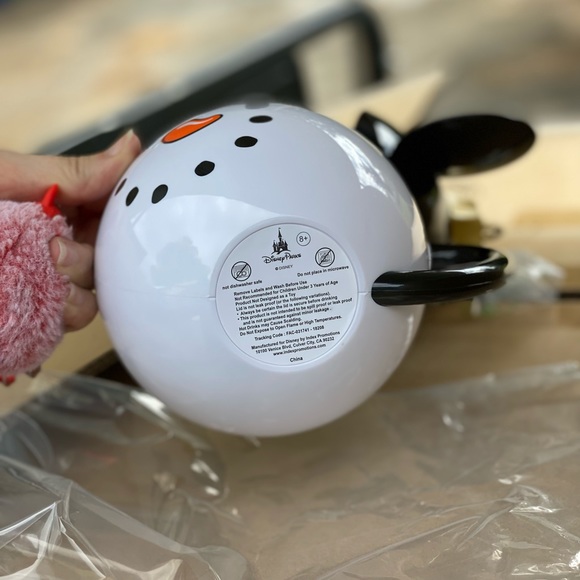 Disney snowman Mickey flip top cup - Picture 3 of 3